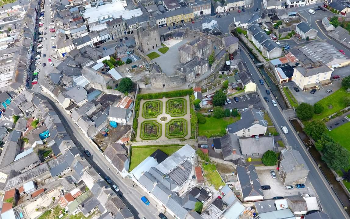 ROSCREA CASTLE Ireland Reaching Out